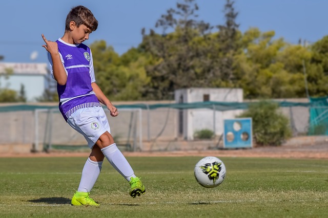 面對強大的 面對強大的